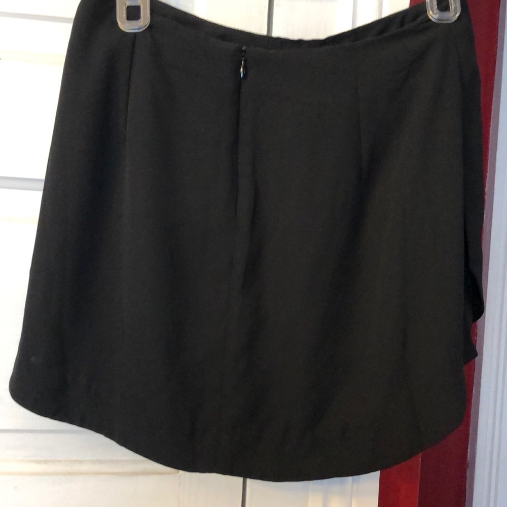 Short skort - Picture 2 of 4